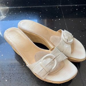 Stuart Weitzman Sandal Wedge Cream Size 11